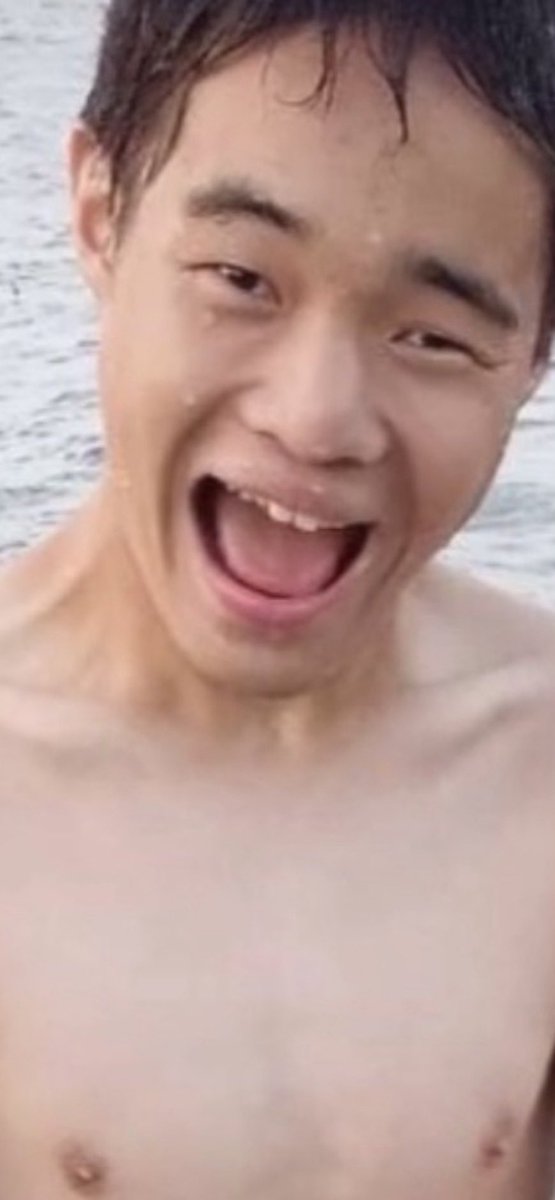 I am meme tweet media