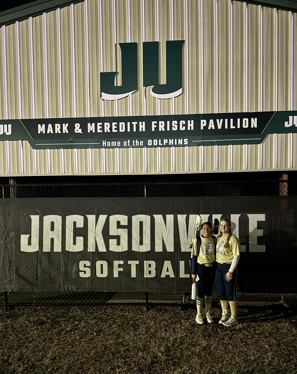 Thank you <a href="/JAX_Softball/">Jacksonville Softball 🥎</a> for hosting BP for me and Evey tonight before our first big game tomorrow! And a special thanks to <a href="/jakesidwell29/">Jake Sidwell</a> for all the great pointers and drills. We’ll definitely be back in March! 💪🥎

#JUphinsup 
<a href="/D1Softball/">D1Softball</a> <a href="/ExtraInningSB/">EXTRA INNING SOFTBALL</a> <a href="/JAXCoachE/">Erica Ayers</a> <a href="/FREEDOMSBFL/">FREEDOM SOFTBALL</a>