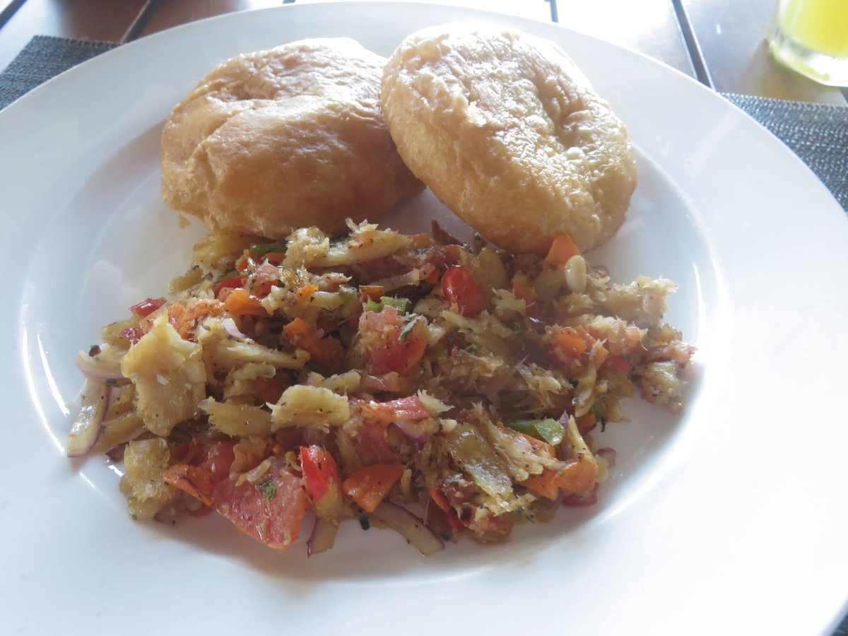 Conch Roti 🇻🇨セントビンセント振り返り グルメ編 1. Salt Fish and Bake 2. Roti 3. Conch Flitter 4 ...
