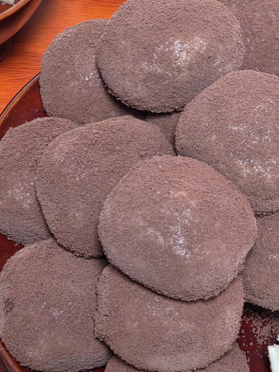 뭐냐 제사상에 두쫀쿠...?같은게 있음