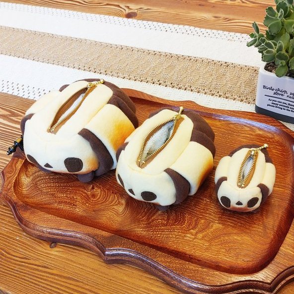 KHY3cUX5uT6Fx6C こちら「焼きたてパンダ」のバターロール、つまり