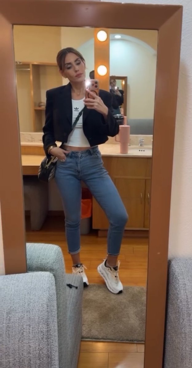 Lo hermosa que es ✨😍🩷