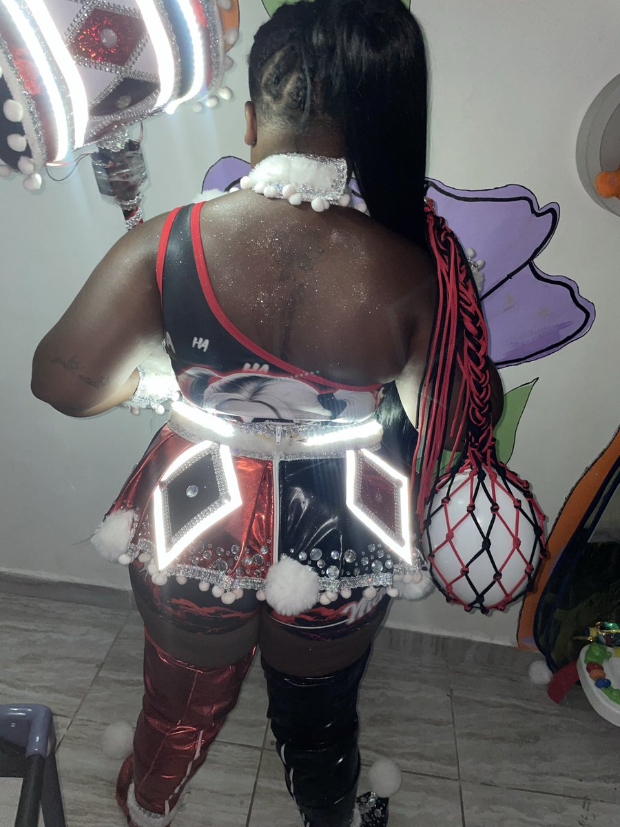 Thaiih13's tweet photo. Knd de realengo❤️🤪🖤
Ei! mais um ano na mídia https://t.co/DC4hZ1NrvA