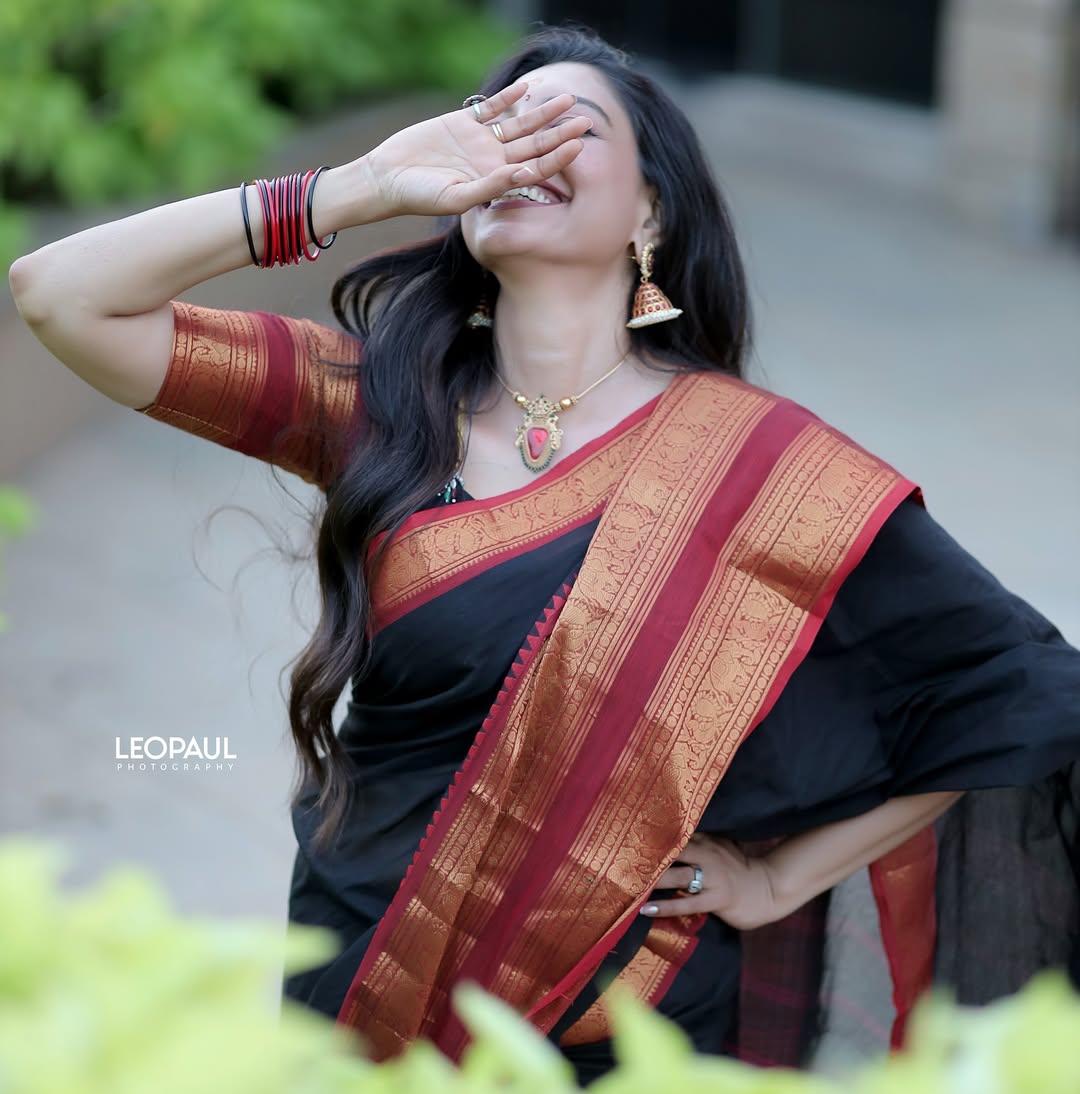 ActrezHub's tweet photo. #RithuManthra #Rithu #Manthra https://t.co/Q6uikIcIsj