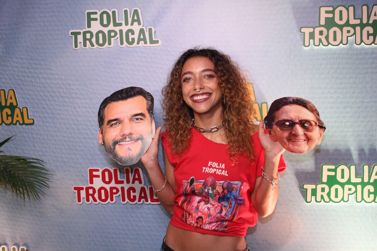 3 indicados para o Oscar curtindo o carnaval!😙✌️ Alice Carvalho merece um descansinho né? 
Fotos: Marcos Ferreira/Divulgação