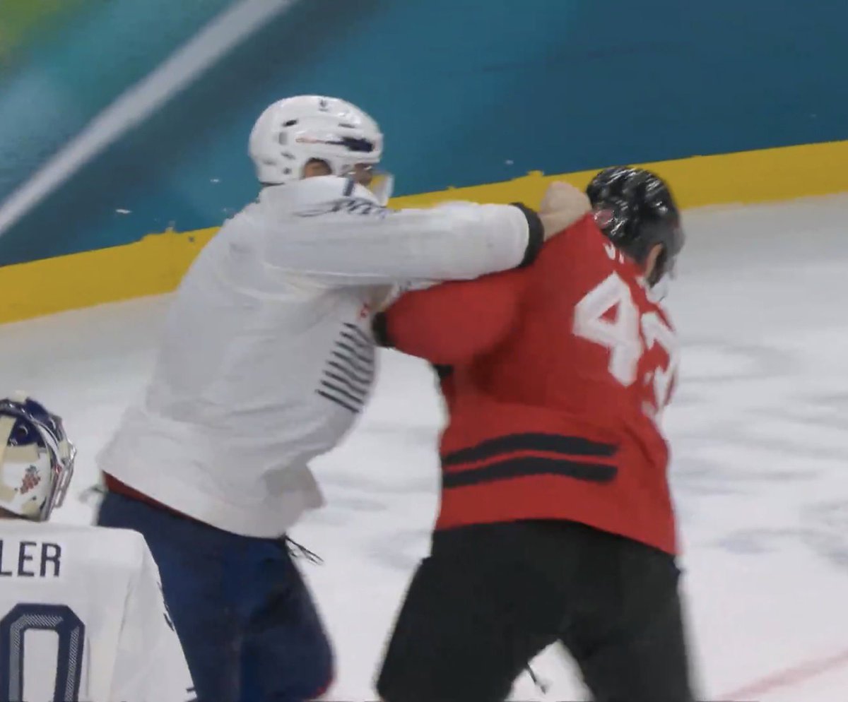 sandropacheco71's tweet image. The #France🇫🇷 player who fought #Canada’s🇨🇦 #TomWilson at the #MilanCortinaWinterOlympics was #Suspended on Monday February 16, 2026 by the #FrenchIceHockeyFederation🇫🇷.
#PierreCrinon will not play in the qualification round #Tuesday February 17, 2026 against #Germany🇩🇪 after the