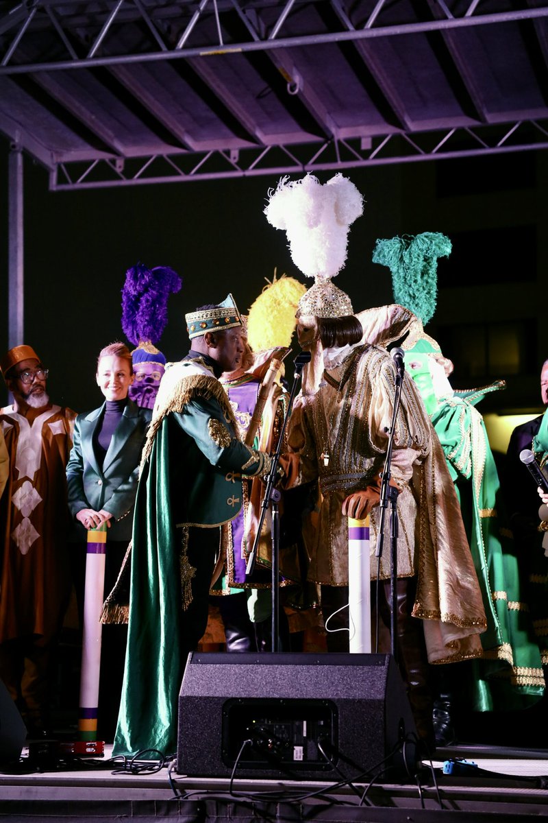 NOLACityCouncil's tweet photo. Happy #LundiGras, New Orleans!💜💚💛

The #NOLACityCouncil joined Mayor @helenamorenola in welcoming the Kings of @rexparade and @zulusap1909, signaling the start of Mardi Gras! https://t.co/h2jEPF1eE7