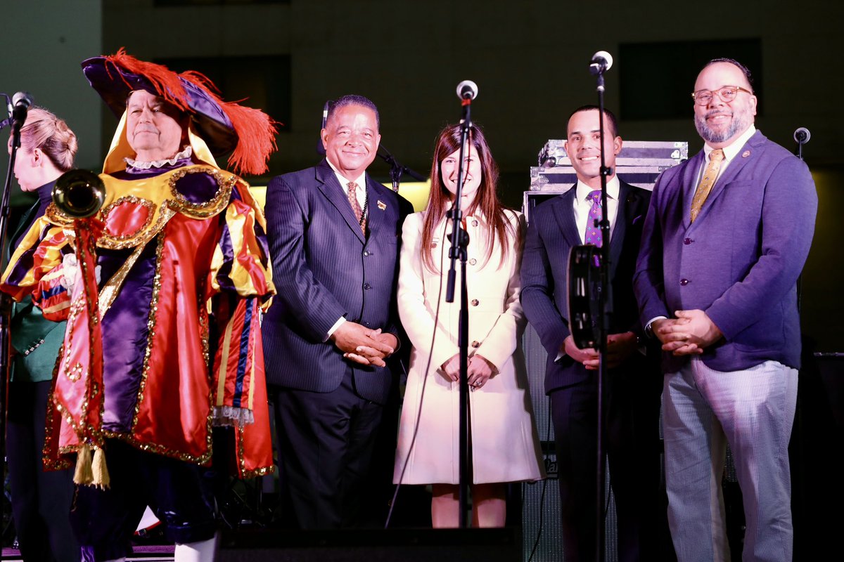 NOLACityCouncil's tweet photo. Happy #LundiGras, New Orleans!💜💚💛

The #NOLACityCouncil joined Mayor @helenamorenola in welcoming the Kings of @rexparade and @zulusap1909, signaling the start of Mardi Gras! https://t.co/h2jEPF1eE7