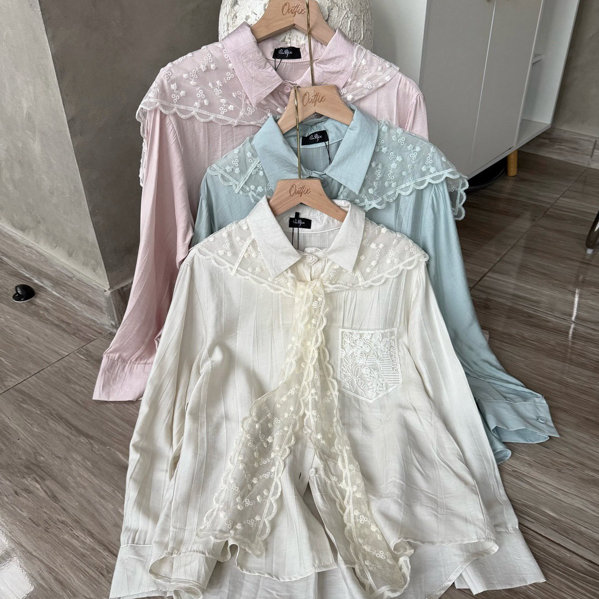 fleumour_'s tweet photo. soft &amp; pretty tops

a thread https://t.co/KJZ4RcjLqO