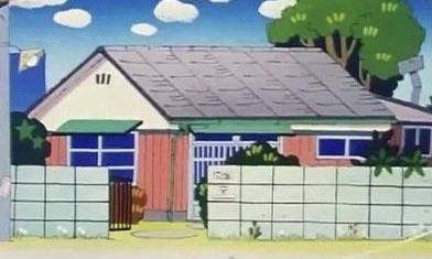 日本人が小さい家に住まざるを得ない諸悪の根源はひとえに重税だよな。バカみたいに高い固定資産税、住民税、所得税、社会保険料、自動車税、ガソリン税。国民負担率は約50%。みんな1月〜6月までは税金払うためだけに働いてる。昔はみんな庭付きの一戸建てに住んでたんだよ。

誰がこんな国にした？