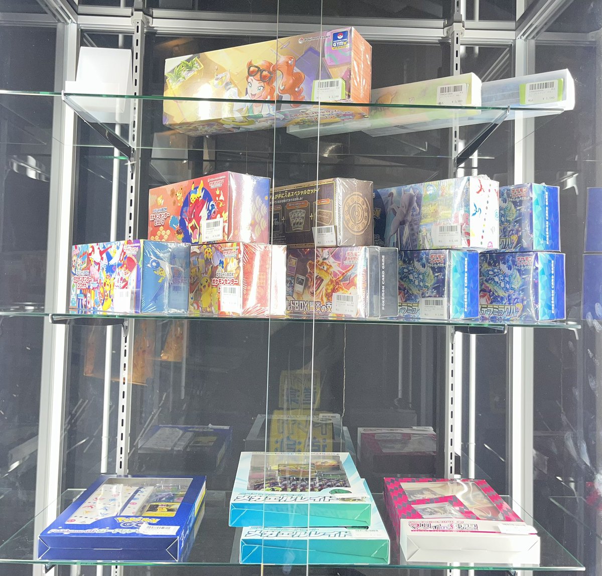 ⭐️トレカ道楽 仙台駅前アーケード店⭐️ 現在のBOXショーケースの