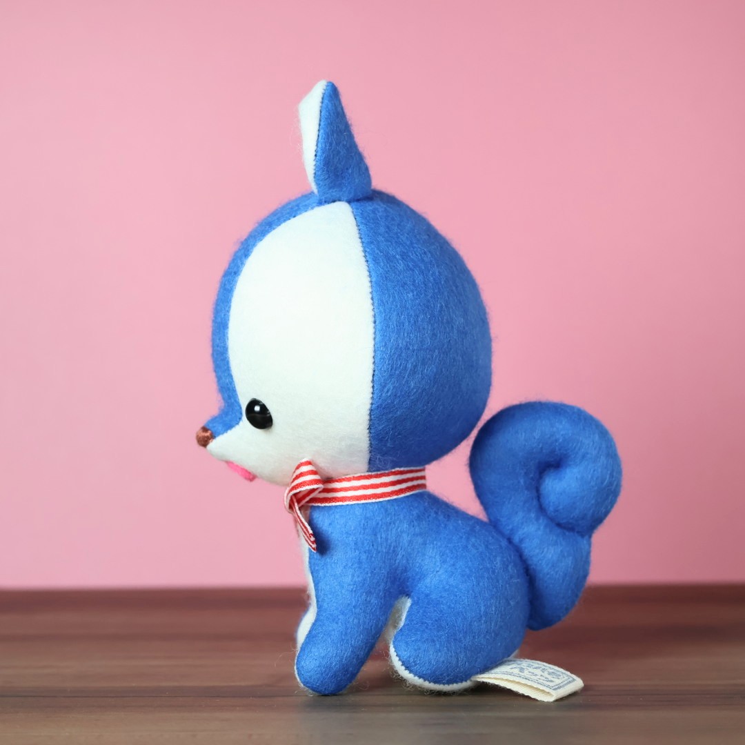 イロハペッツ新作、青リスちゃんです🐿️minneに出品しました!
minne.com/@sumiresyugei
#ぬいぐるみ
#ぬいぐるみ作家
#ハンドメイド作品