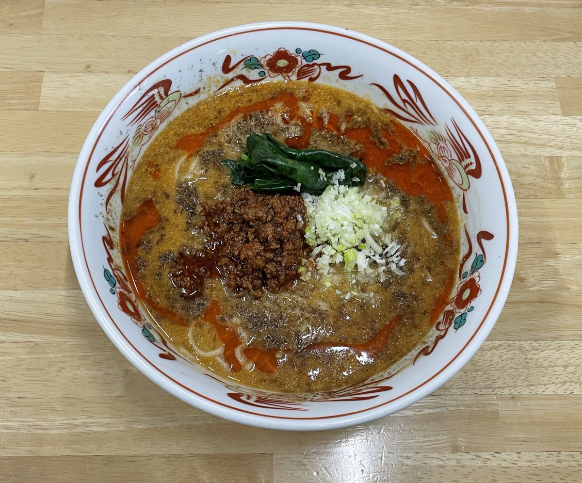 tsugaruhan's tweet photo. 辛さだけではなく
時には痺れも摂取🔥
汗かきます。
和え玉、平日昼限定お得なセットメニューも人気だよ。

#麺喰厨房evo2 #evo流辣椒担々麺 #1050円 #弘前市 #弘前ラーメン #第19回津軽判ラーメンラリー #津軽判ラーメンラリー #ラーメンラリー #エフエム青森 https://t.co/xokXaH617K