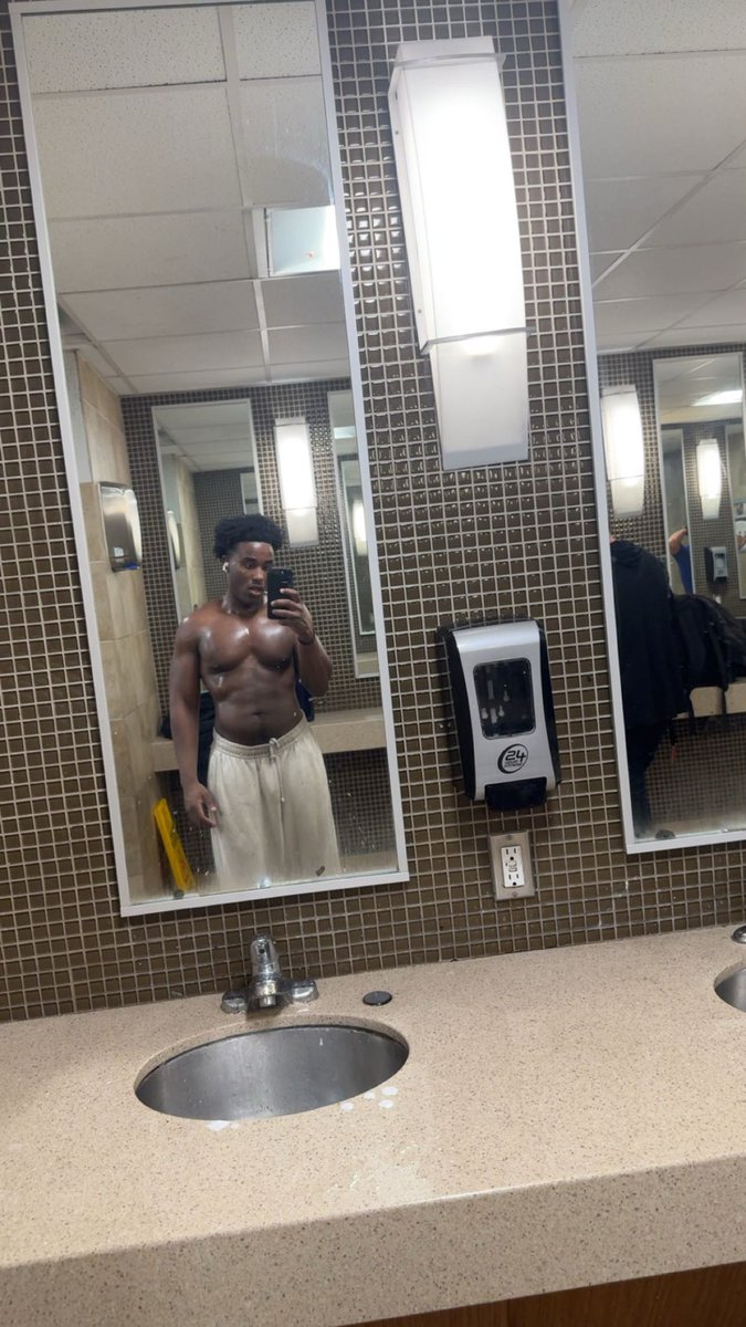 AllanAges tweet media