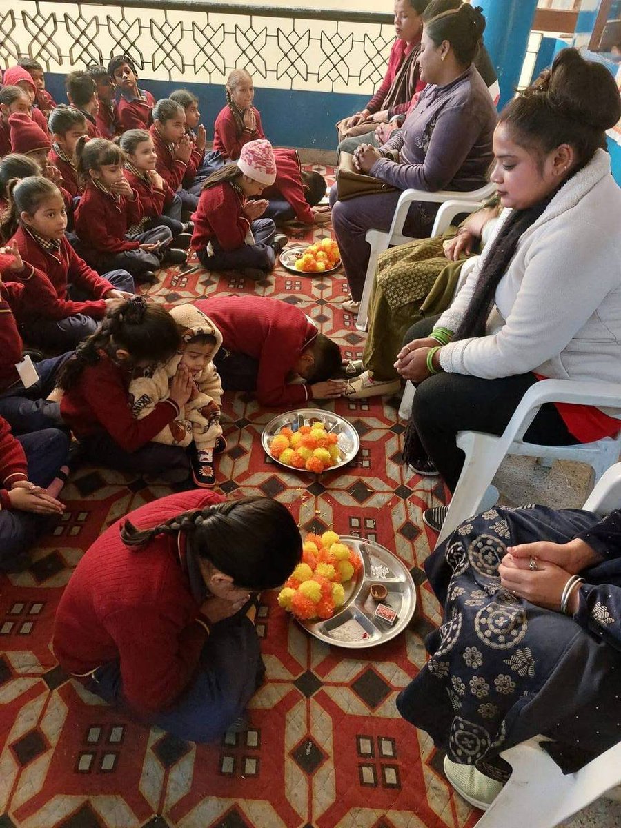 विश्वभर में छाया प्रेम, सम्मान और उत्साह का वातावरण — यह दिखाता हैं है कि Sant Shri Asharamji Bapu की पहल अब एक सशक्त Worldwide Celebration है। संस्कृति जगाने वाले The initiator को कोटि-कोटि प्रणाम। 🙏🌎
#GlimpsesOfMatruPitruPujanDiwas
youtu.be/cX6j7lIpOgE?si…