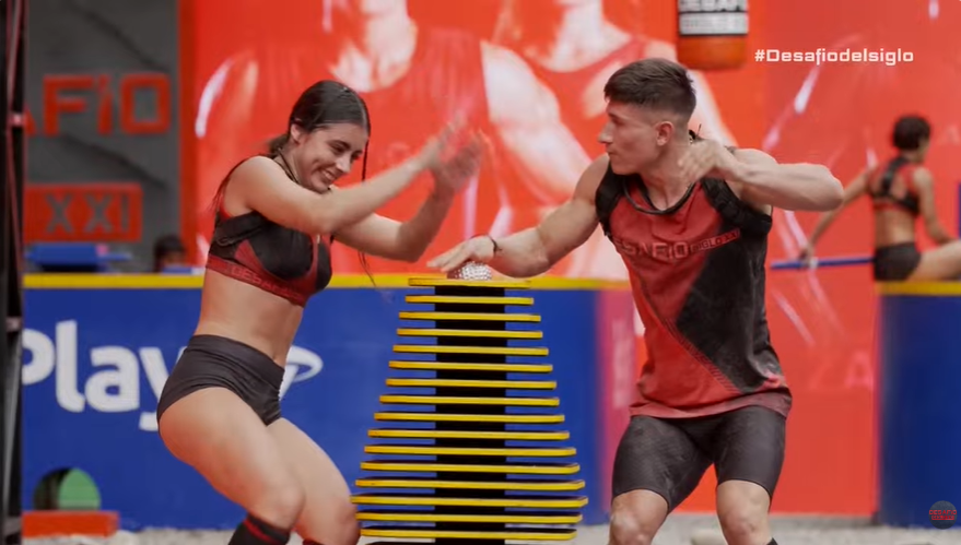 #DesafioDelSigloXXI
#DesafioDelSiglo
#DesafioTheBox
#DesafioXXI
Como Caracol se cagó el momento con más aura del Desafío. Tocar el botón de la final. Terrible, en verdad que mañana yo veo que se le va a venir una funada durisima al canal