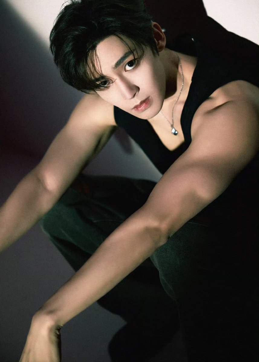 นึกถึงฟิคโหวเถียนเรื่องนุงเลยค่ะ น้องหมวยหมัดหมี่ลูกเสี่ยร้านทองกับเฮียสายฟ้าเจ้าของอู่รถ 💯💯💯💯