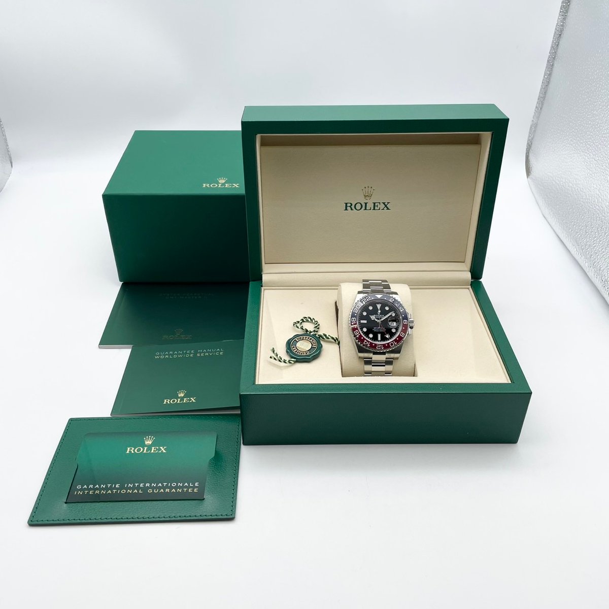 ✨新着商品紹介✨
ロレックス GMTマスター2 126710BLRO 

💰価格：4,060,000円

保証書日付26年2月！オイスターブレスのペプシが入荷しました！
ペプシの相場上昇が止まりません…！
遂に新品は400万円台を超えてきております。まだまだ上昇の兆しです。
今が最安値！！狙ってる方はお早めに！