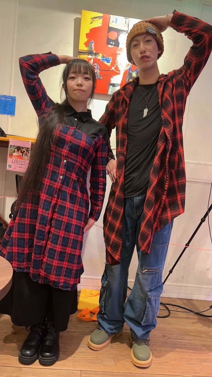 日曜は東京🗼ときわ台caveにて
OverAge 10thAnniversaryLive『花鳥風月』風ノ舞に折井あゆなさんとのユニット 凸凹ふれんずで出演させていただきました💃🕺
改めて10周年おめでとうございます🎊
初東京でドキドキでしたが楽しく歌わせていただきましたᐠ( ᐛ )ᐟ