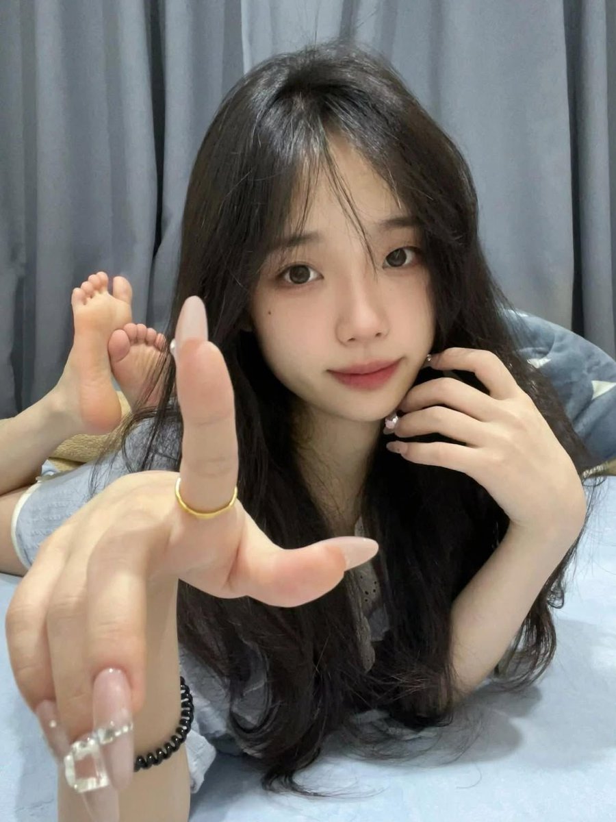 chinese new year. that means dumb whitebois like u give me and my scamsoles red packets 🧧🇨🇳🥰

catfish catfishfindom findom heels scam ripoff raceplay whiteboi ytboi asian asianfindom korea japan taiwan
