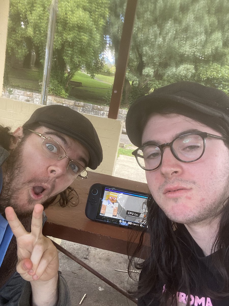 LonkDoodle tweet media