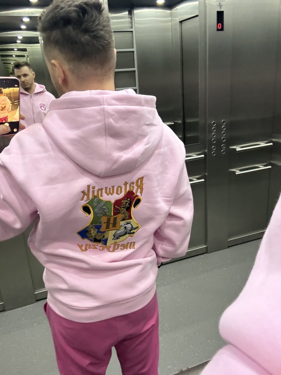 misiu987 tweet media