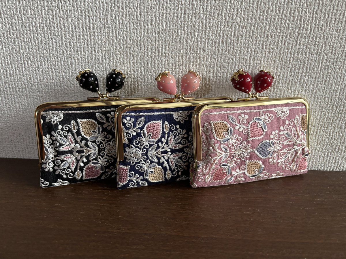 インド刺繍リボン、ピンク、黒、ネコ、等好きなもので、がま口小物を