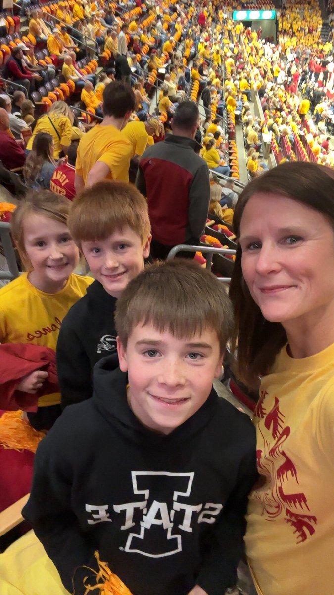 dekleiss's tweet photo. Let’s go Cyclones!! @CycloneMBB #cyclONEnation https://t.co/ZTM4m376PS