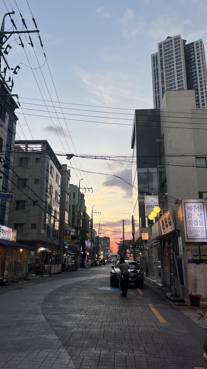 Ashley Ha tweet media