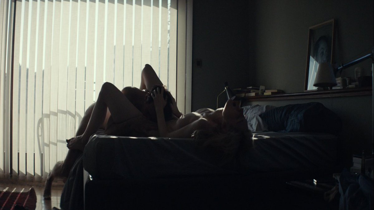 DebickisBottomTooth (@debickistooth) on Twitter photo 