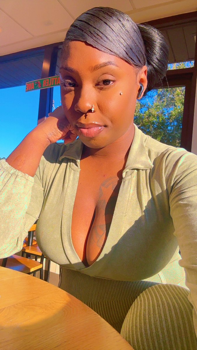 FinCoco_'s tweet photo. Another day to be worshipped correctly.
Access to me is a privilege… and privileges cost $30.
Send first. Speak after. https://t.co/cYk3cfylbC