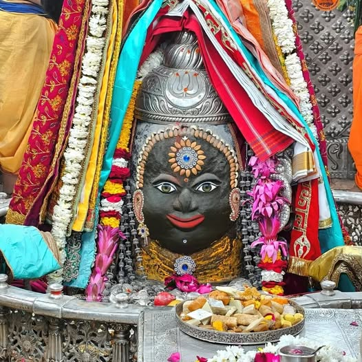 KDevi61204573's tweet photo. 🙏🌹*Jai Shree Mahakal*🌹🙏
*श्री महाकालेश्वर ज्योतिर्लिंग का भस्म आरती शृंगार दर्शन*
*17-02-2026 कण-कण में महादेव* https://t.co/FUYm8gfUXE