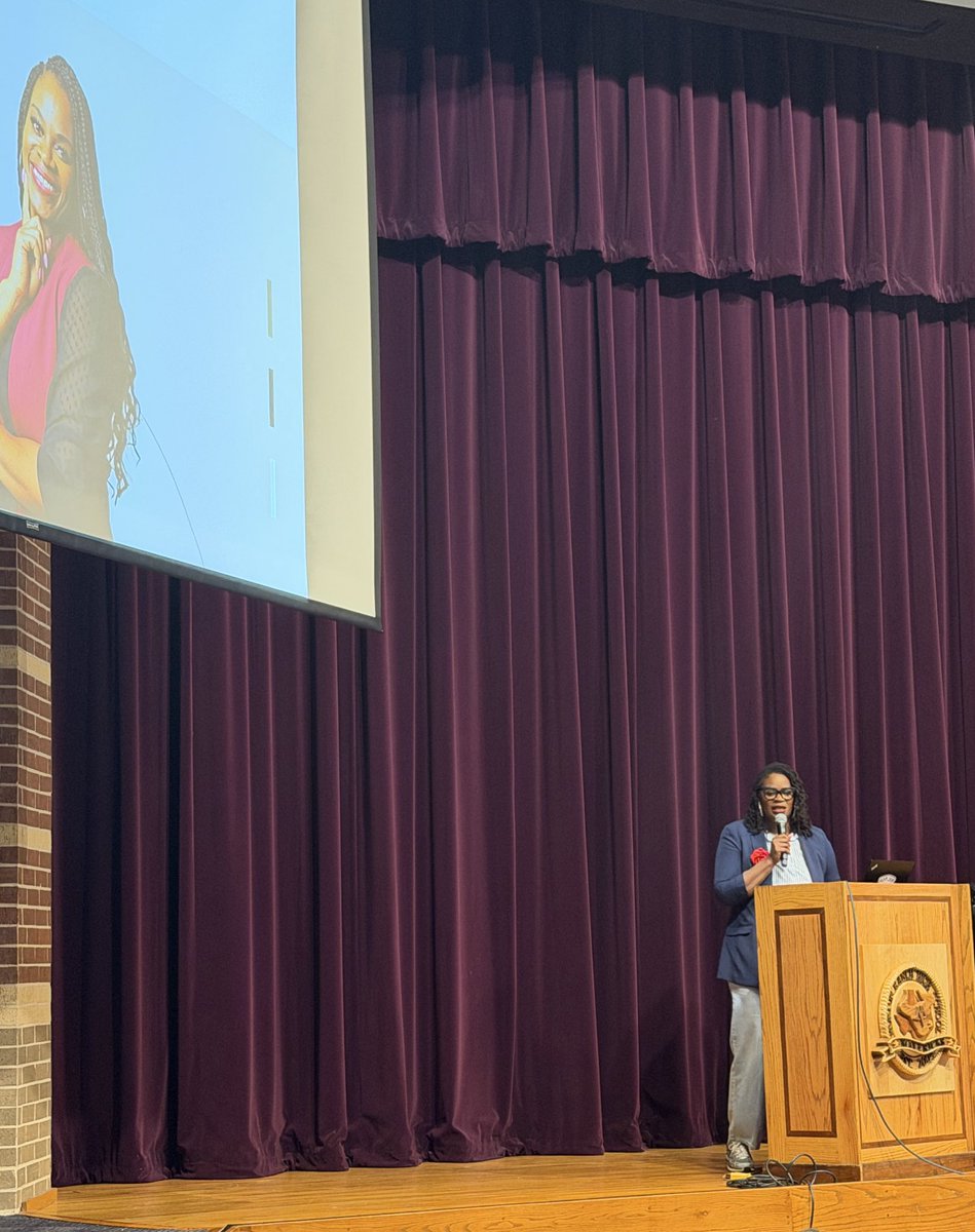 MortonRanchGirlsTrack-Coach Melissa Hoffmann tweet media