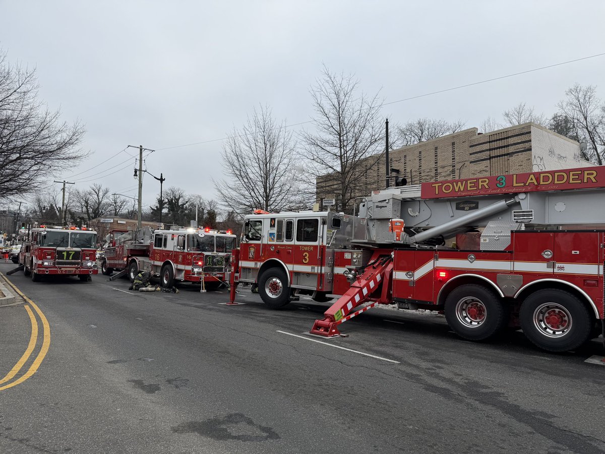 dcfireems's tweet photo. Final Update: Working Fire - 2500 block of Pennsylvania Avenue SE

Units extinguished all fire in basement, and on 1st and 2nd floors.

@dcfireems drone team assisted with tethered and non-tethered drones. 

No additional injuries.

Cause of fire is under investigation. https://t.co/uqkWTbc2zm