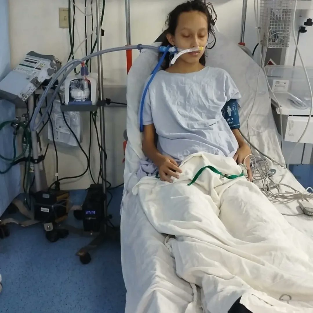 #Nacionales| Familia salvadoreña busca un donante de riñón para poder salvar la vida de una joven de 15 años, quien fue diagnosticada con insuficiencia renal en etapa terminal. 

▶️Número de contacto: 7052-1744