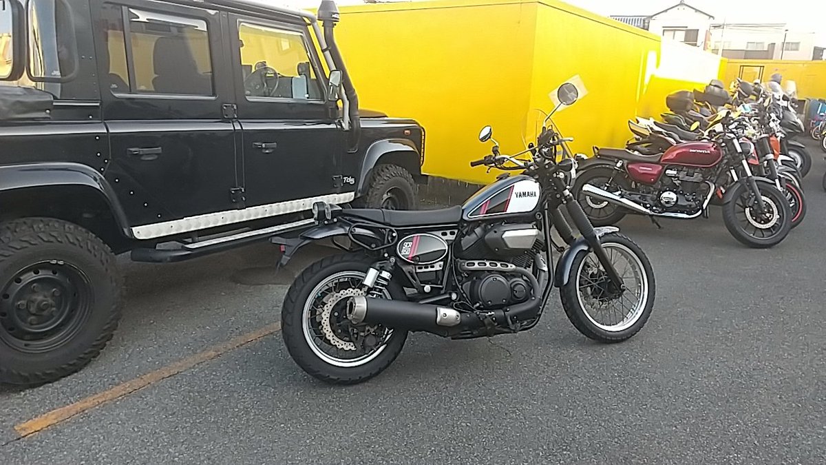 shinjin805's tweet photo. なんとなくバイク屋寄ったら、まさかの衝動買いしてしまった！まさに、一目惚れ💙

#SCR950 https://t.co/ulZPNoO1uG