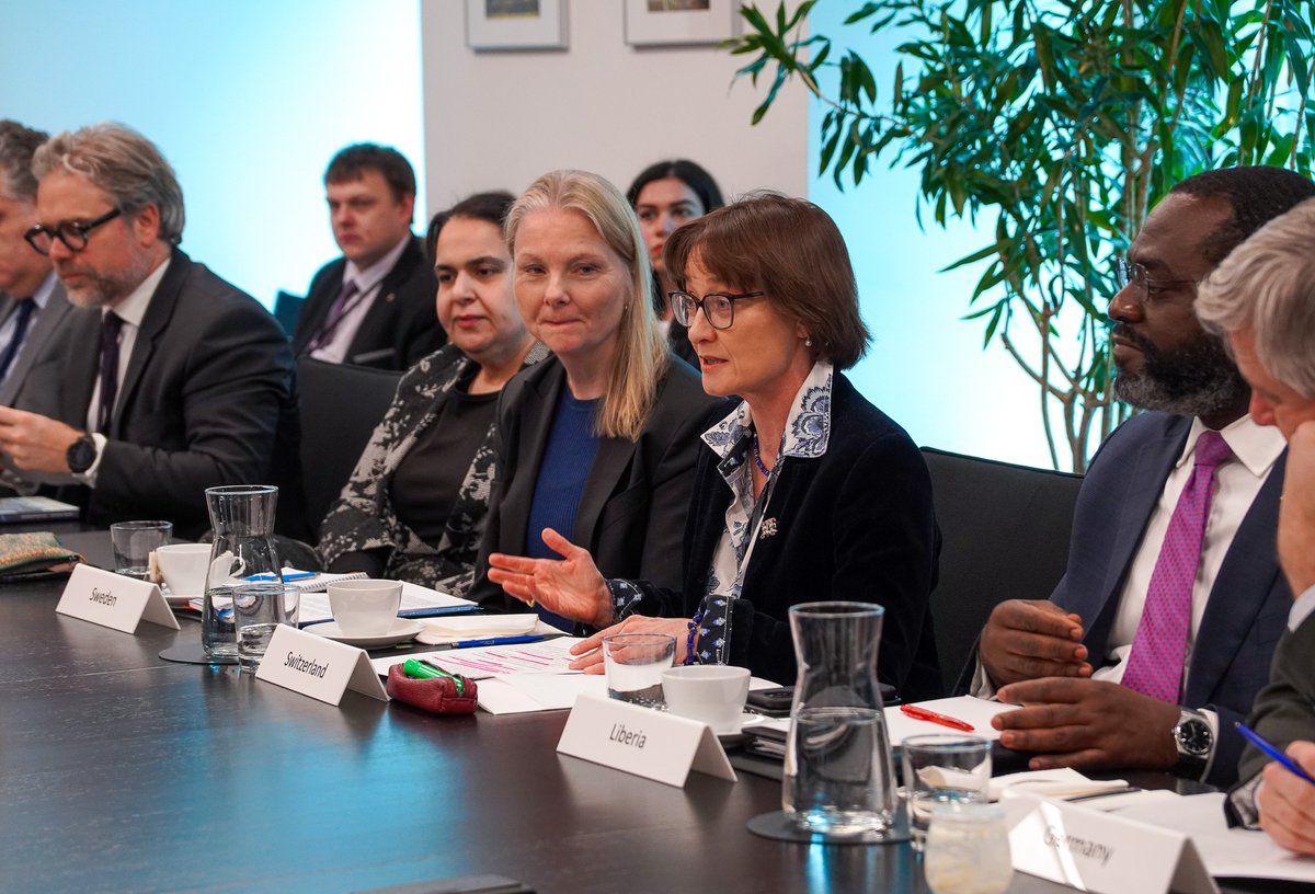 swiss_un's tweet photo. Due process in @UN sanctions regimes strengthens both human rights &amp; effectiveness of sanctions ⚖️

Today🇨🇭&amp;🇦🇹🇧🇪🇨🇷🇨🇱🇩🇰🇫🇮🇩🇪🇮🇪🇱🇮🇳🇱🇳🇴🇸🇪 held an exchange with UNSC Members on concrete ways to support the Ombudsperson to the 1267 Sanctions Committee &amp; new Focal Point for De-Listing. https://t.co/PNjYm6WF1H