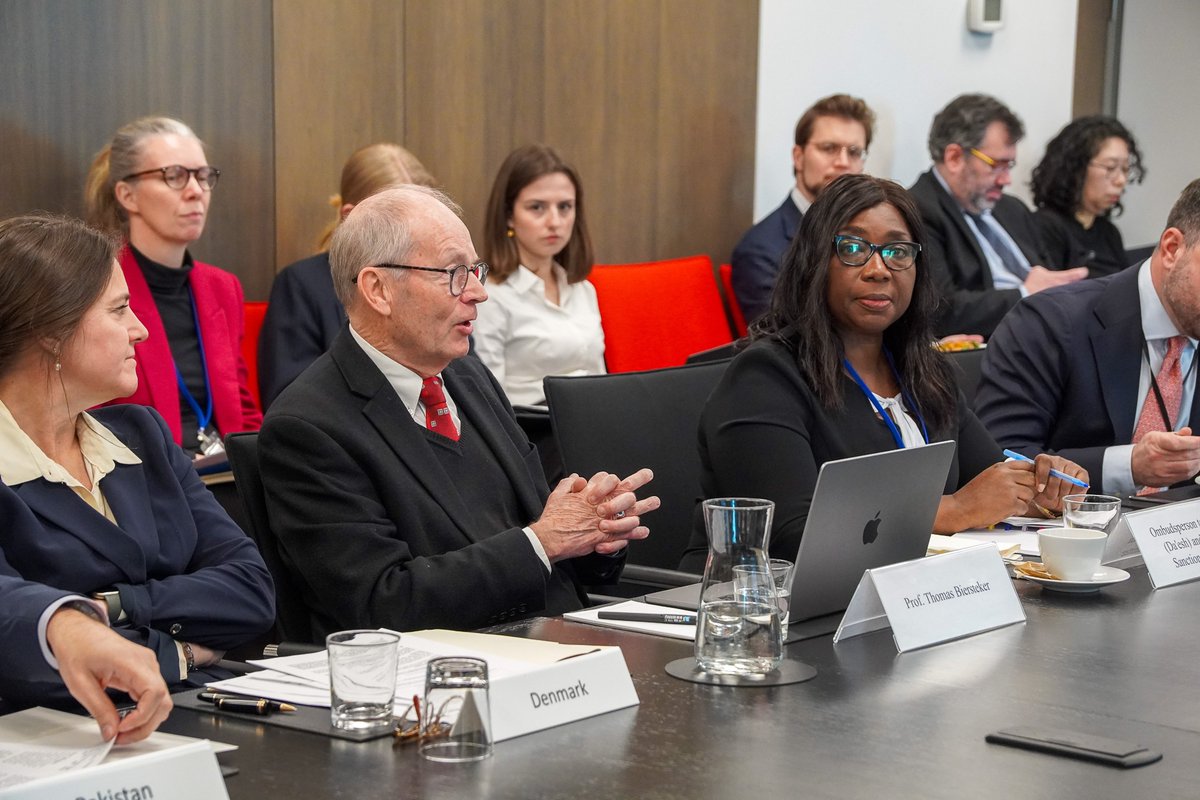 swiss_un's tweet photo. Due process in @UN sanctions regimes strengthens both human rights &amp; effectiveness of sanctions ⚖️

Today🇨🇭&amp;🇦🇹🇧🇪🇨🇷🇨🇱🇩🇰🇫🇮🇩🇪🇮🇪🇱🇮🇳🇱🇳🇴🇸🇪 held an exchange with UNSC Members on concrete ways to support the Ombudsperson to the 1267 Sanctions Committee &amp; new Focal Point for De-Listing. https://t.co/PNjYm6WF1H