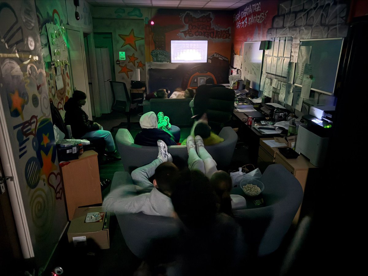 Sam McCann tweet media