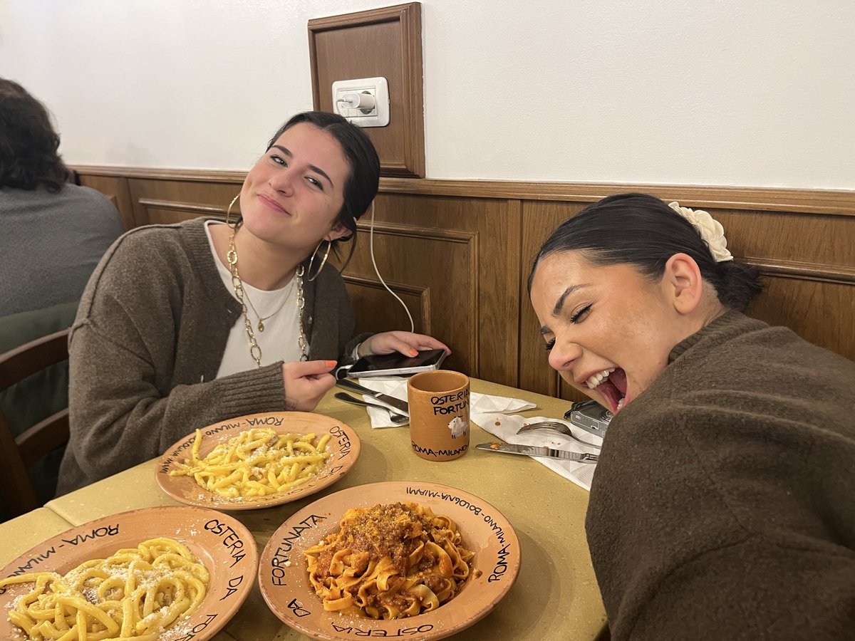 payaperdidaenpolonia tweet media