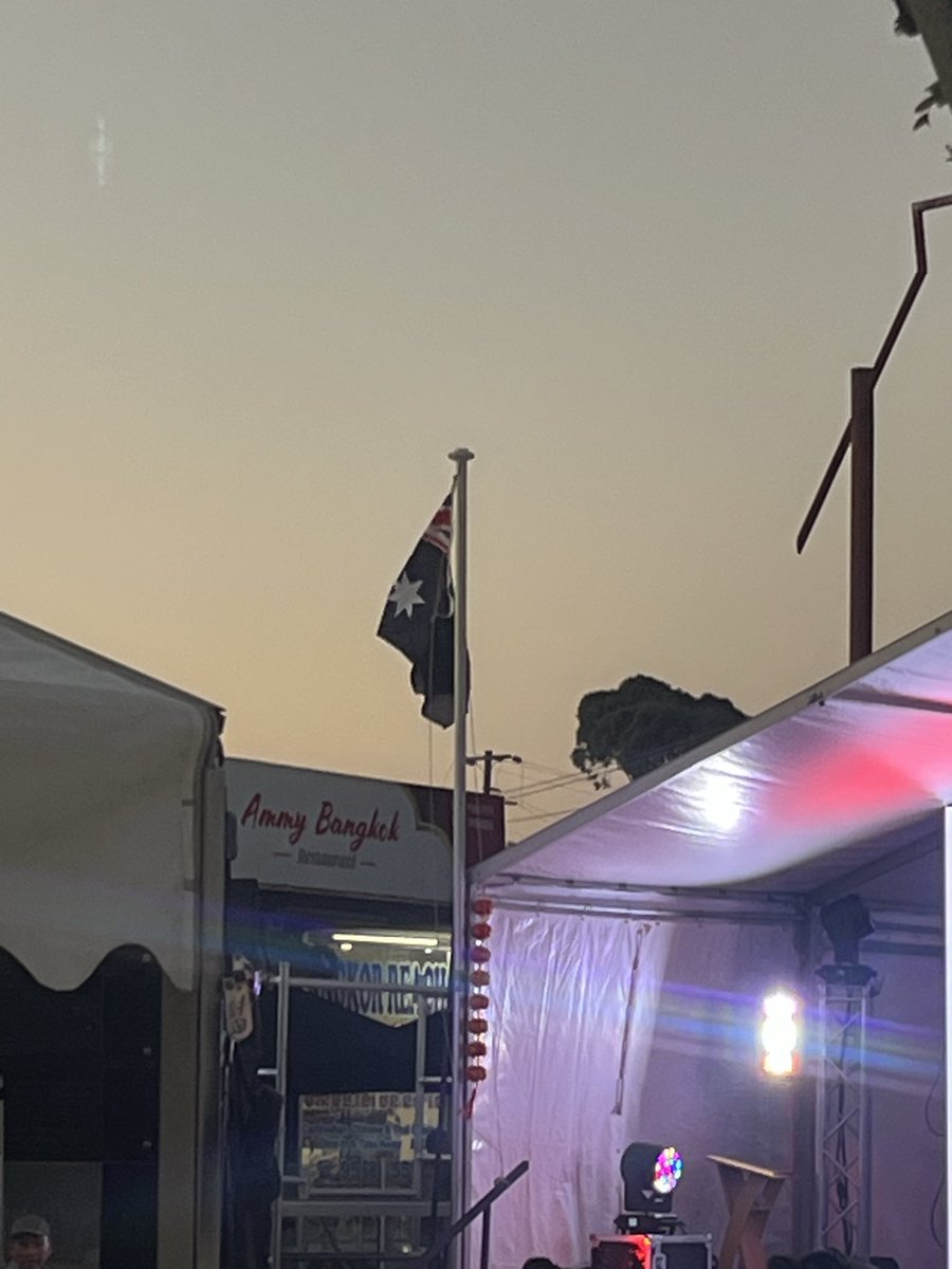 vinniesit's tweet photo. @Dennis_CCs @r3tarddownunder @Mon4Kooyong This picture was taken at the lunar new year festival in Springvale. Notice we have the Australia flag displayed? It’s because we respect and appreciate the country that has taken us in that lets us celebrate such occasion freely. https://t.co/hExK4gsk6I