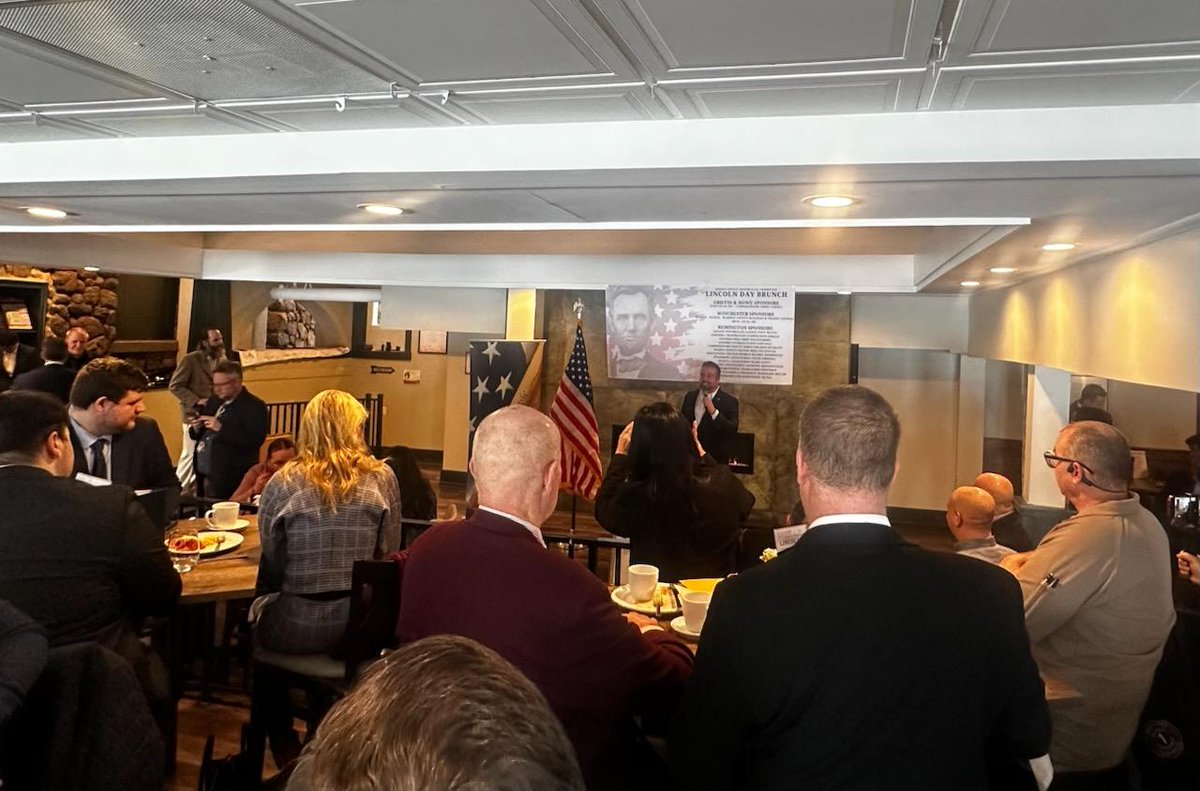 ActualAlexZ's tweet photo. I am running for the Republican nomination for US Senate.

Great to formally announce my campaign this afternoon in Sussex County with Chairman Joe LaBarbera and patriots ready for change.

I promise to lead with action, not just words.

America is sick of @CoryBooker.

Join us! https://t.co/RqO1tVn85H