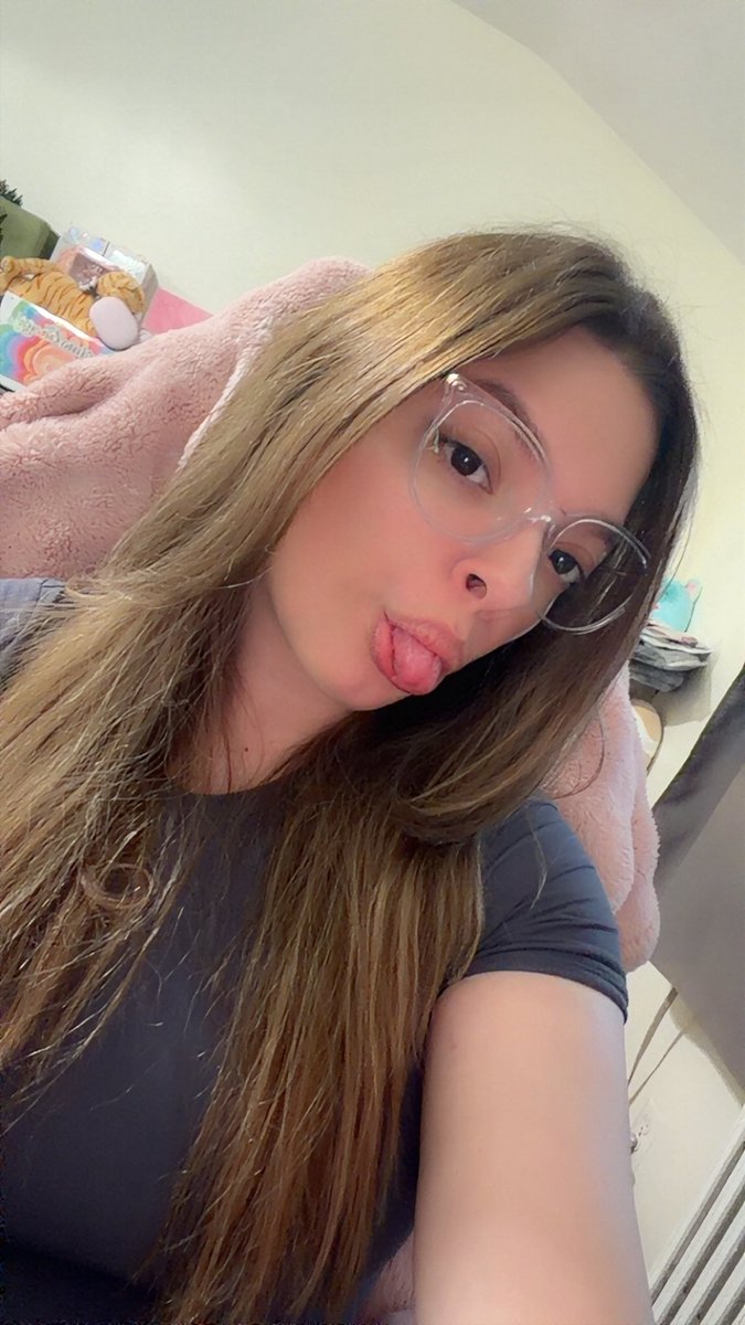 Breeslive's tweet image. Hii