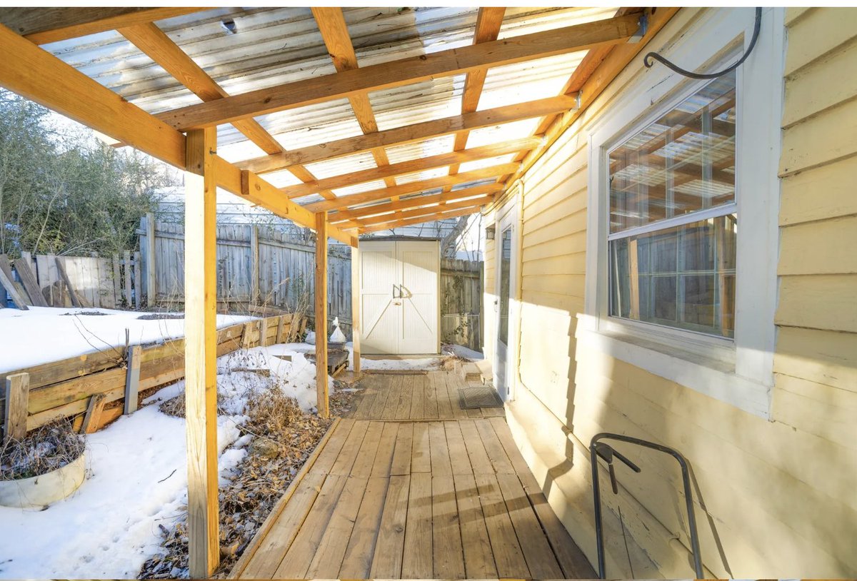 oldhousecalling's tweet image. $199,900
Bright and Airy c.1900 #Virginia #Home in a college town in the #ShenandoahValley. oldhousesunder50k.com/bright-and-air…