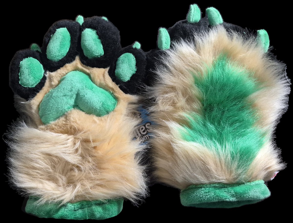 HanamiCreation's tweet photo. Pre-made hand paws and tail for Sale: $500

This high-quality, pre-made fursuit tail and matching paw set is ready to ship and perfect for conventions, photoshoots, content creation, or everyday wear. https://t.co/X7JRl7009s