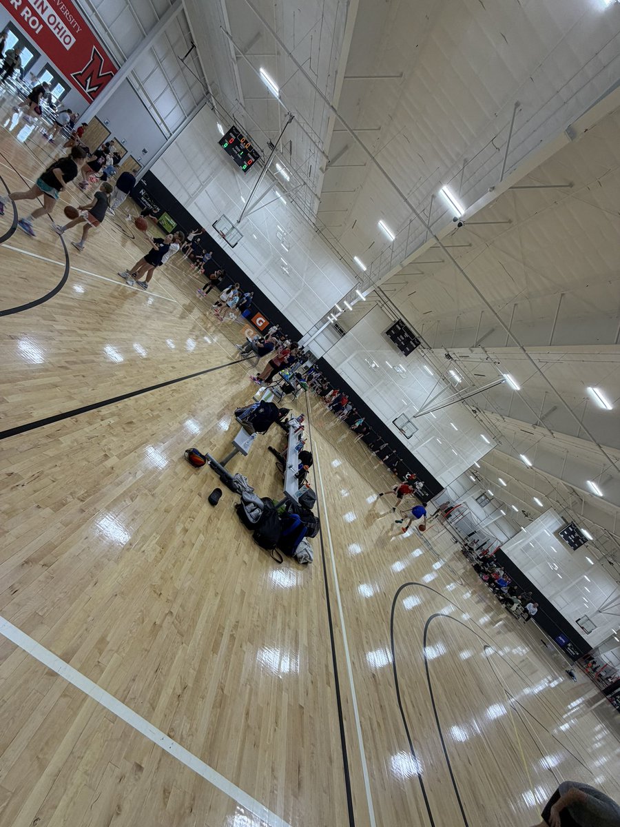 H-BrandBasketball tweet media