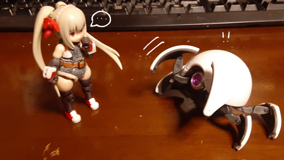 「…なんだこれ」

ｳｨｰﾝｶﾞｺﾞｺﾞ
「！」

ﾌｼｭｰｯ…KANI-TAMA…WAKE UP

「ｶﾆﾀﾏ…カニってことは食えるのかなコレ」
WARNING! WARNING!
NO EATING!