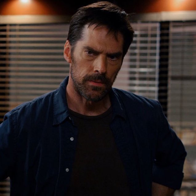 dontemilyyyyme's tweet image. We moved on from bearded Hotch far too quickly