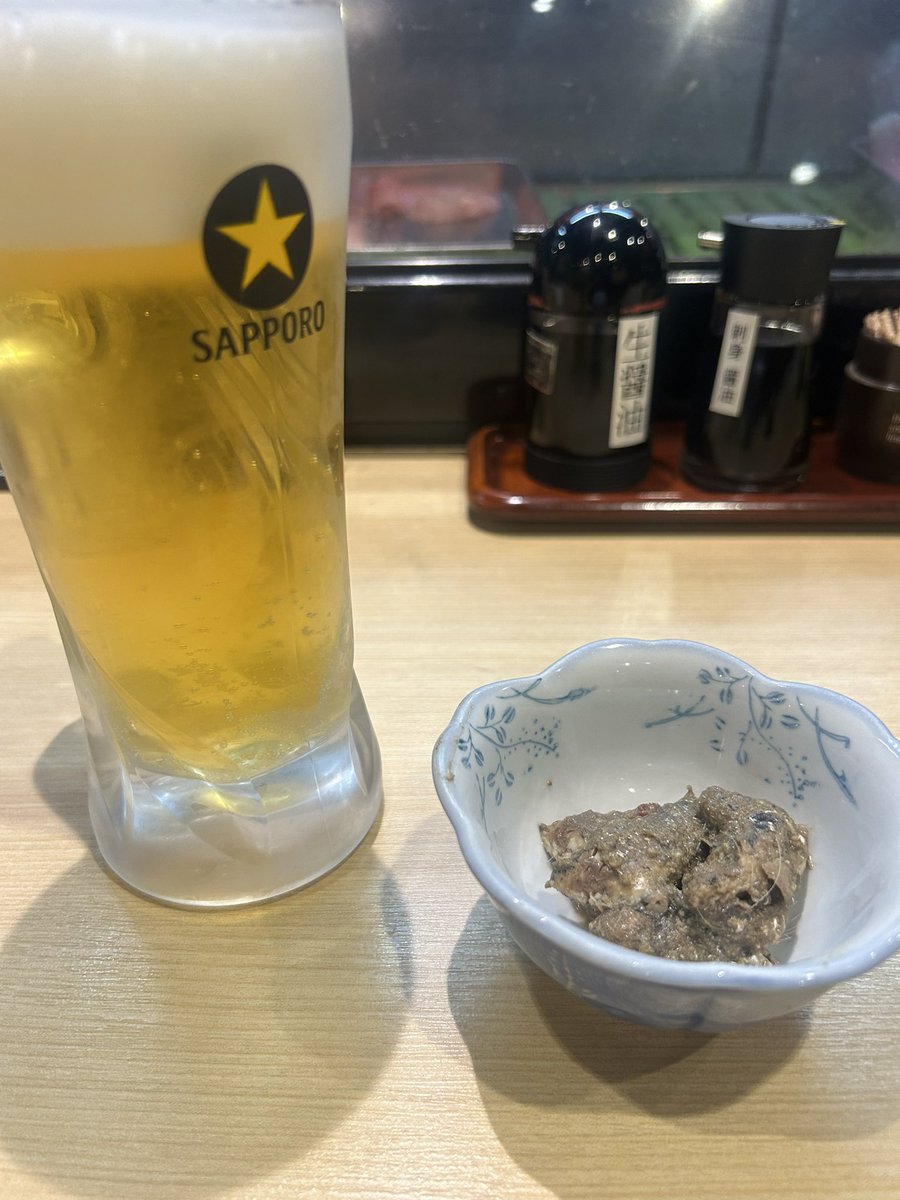 t17_a30's tweet photo. おはようございます。たかさん。です🤗
今朝は雨が降っていたので（寒かったし）練習はお休み🏃‍♂️
写真は福岡の居酒屋🏮
火曜日です‼️今日も頑張りましょう💪
#山と酒とそれから
⬇️良かったらYouTubeもどうぞ🎥
https://t.co/bZ9l6pihTr https://t.co/hoTEK4UMNU