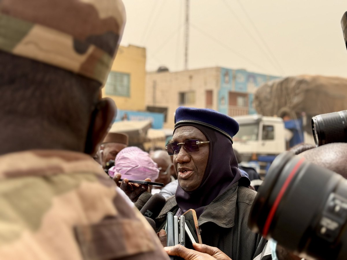 Ministère de l'Industrie et du Commerce tweet media